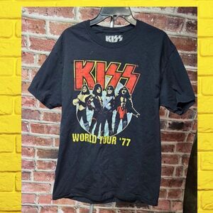 KISS World Tour 1977 Retro Throwback Tee – Unisex Size Medium